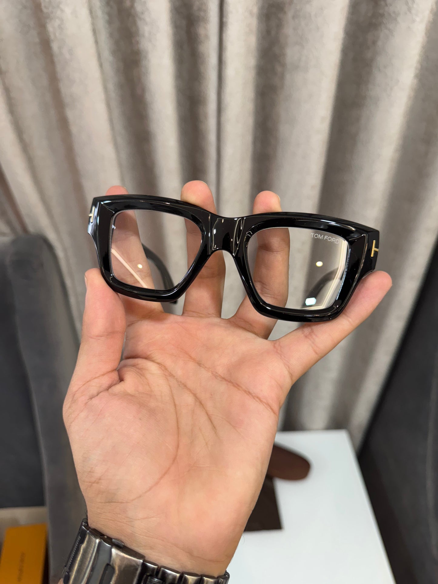 Tom For d Glass 4184 Ultimate Luxury Shade With Original Packaging