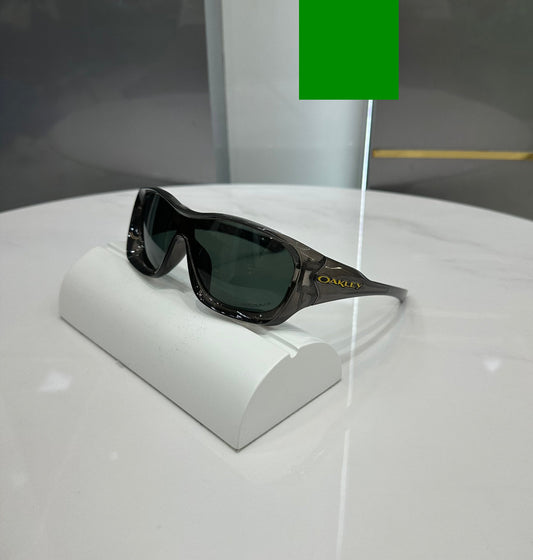 Oakle y 9493 Grey Green Ultimate Luxury Shade With Original Packaging
