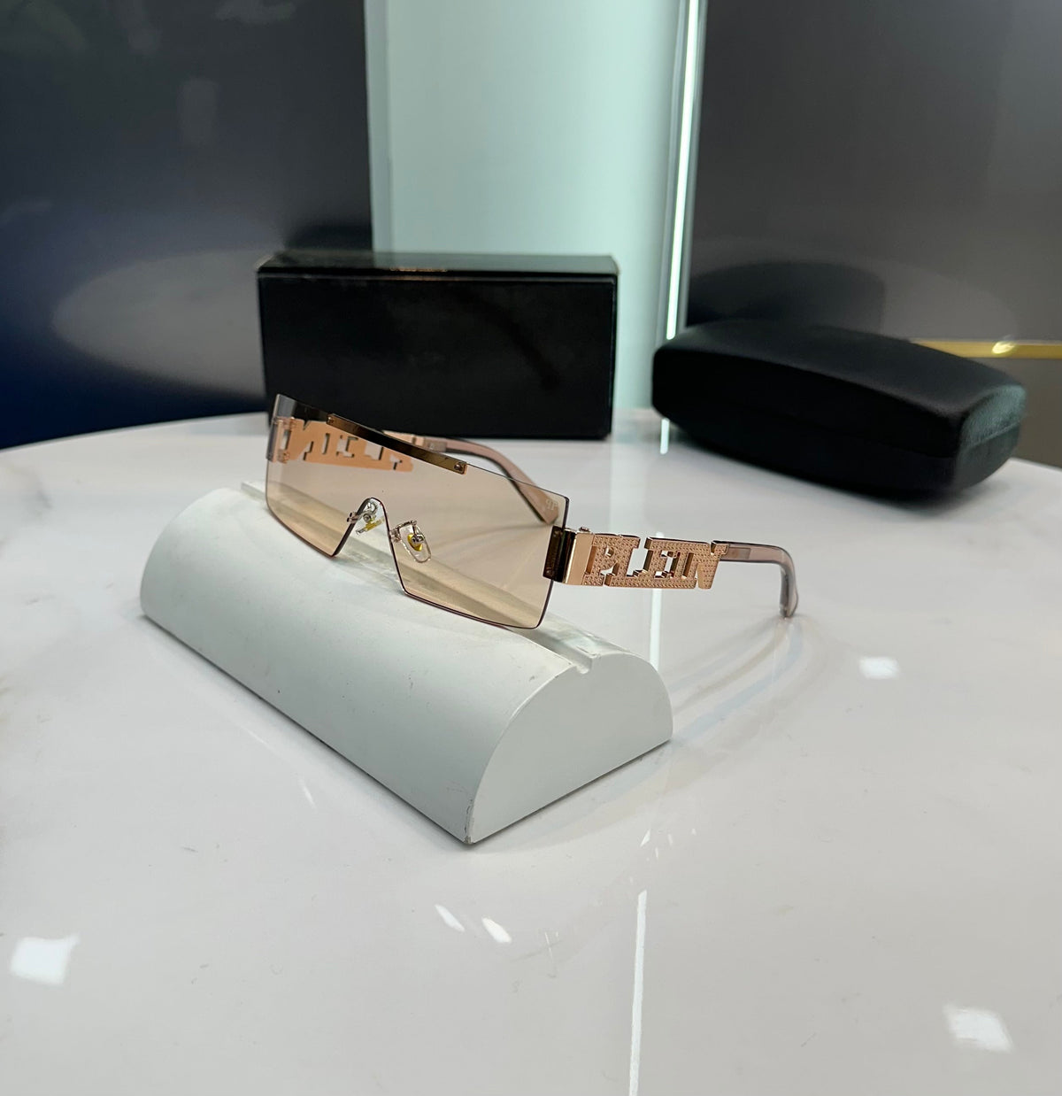 Philip pPlein 735 Cream Diamond Ultimate Luxury Shade With Original Packaging
